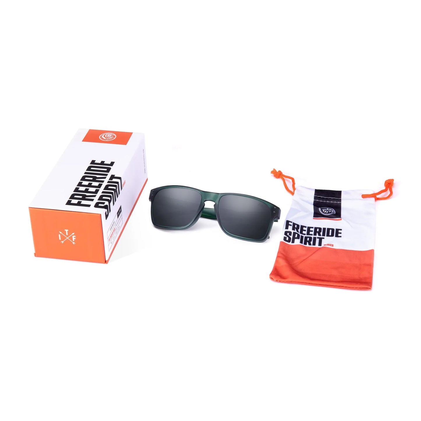 Eine grüne Sonnenbrille The Indian Face® by INDICOM BRANDS SL wird neben einer orange-weißen Schachtel und einem passenden FREERIDE SPIRIT Kordelzugbeutel auf weißem Hintergrund gezeigt.