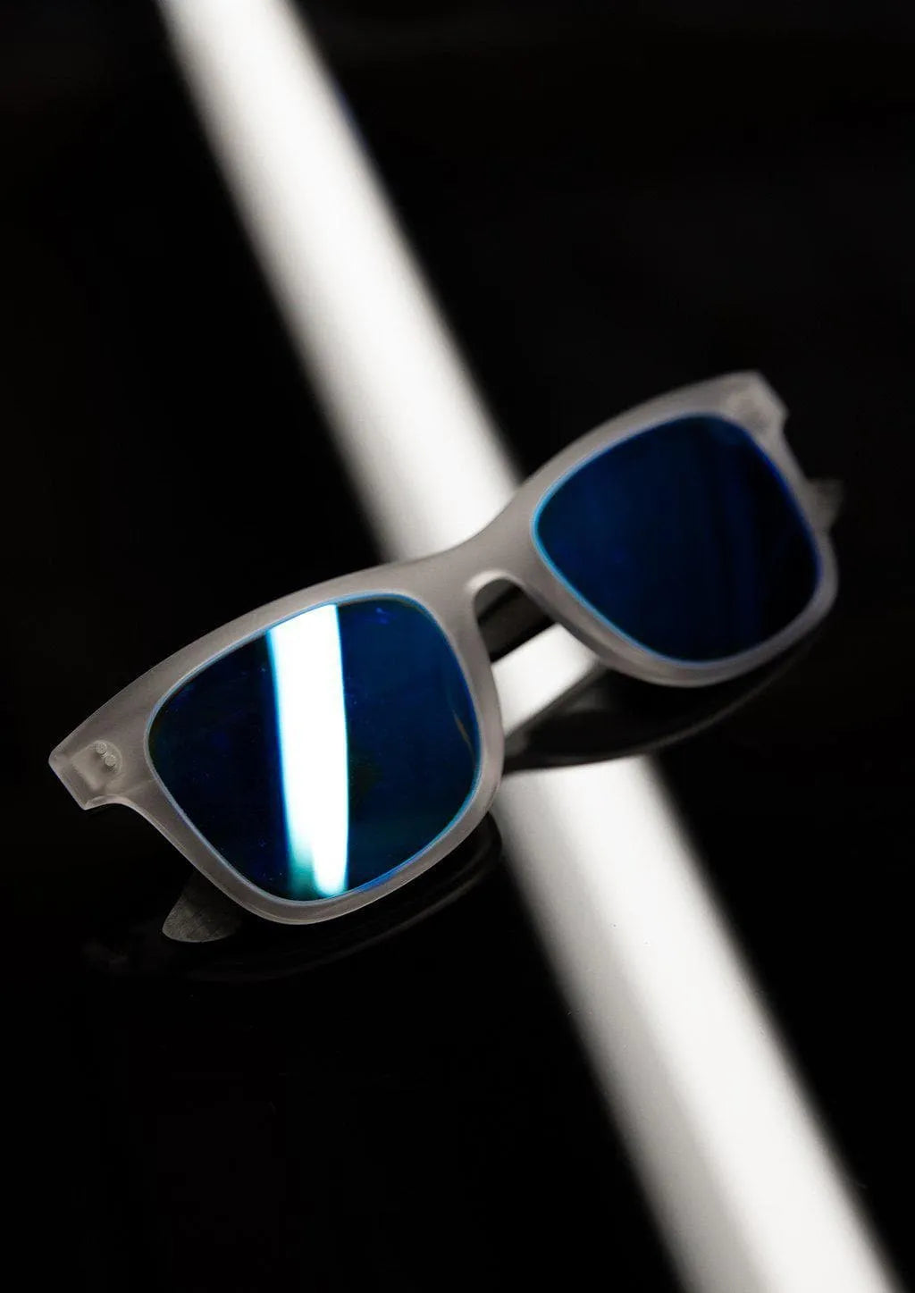 Sonnenbrille "Atom"