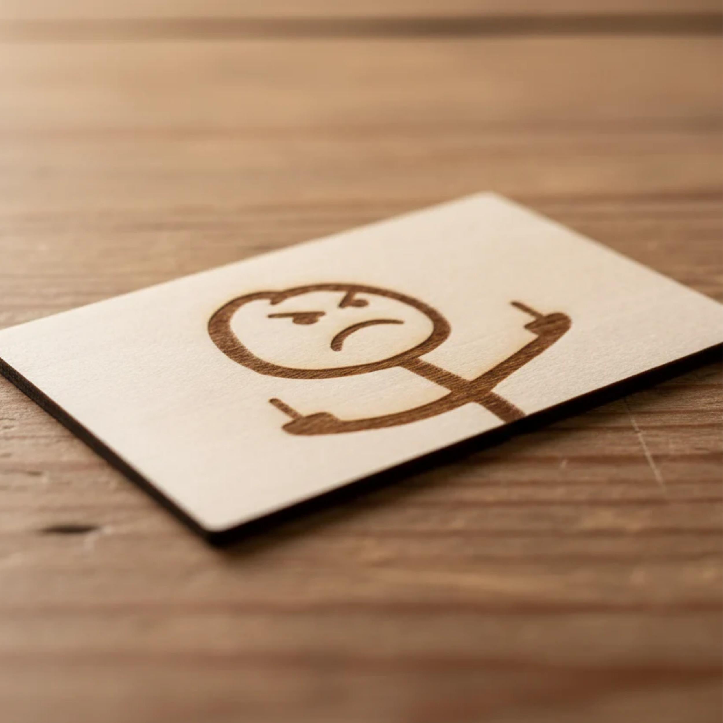 Holzgeschenkkarte mit frecher Grafik | 8,5 x 5,5 cm | personalisiert