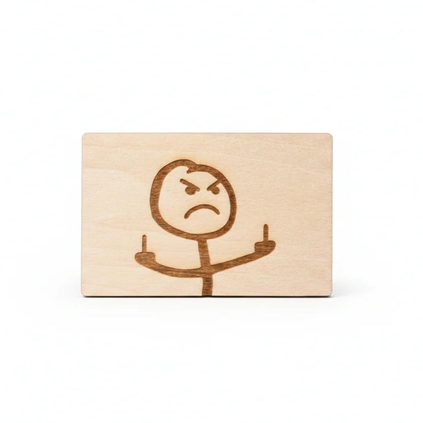 Lichtfarbene holzgeschenkkarte 8,5 x 5,5 cm mit lasergravur eines wütenden strichmännchens und frecher geste