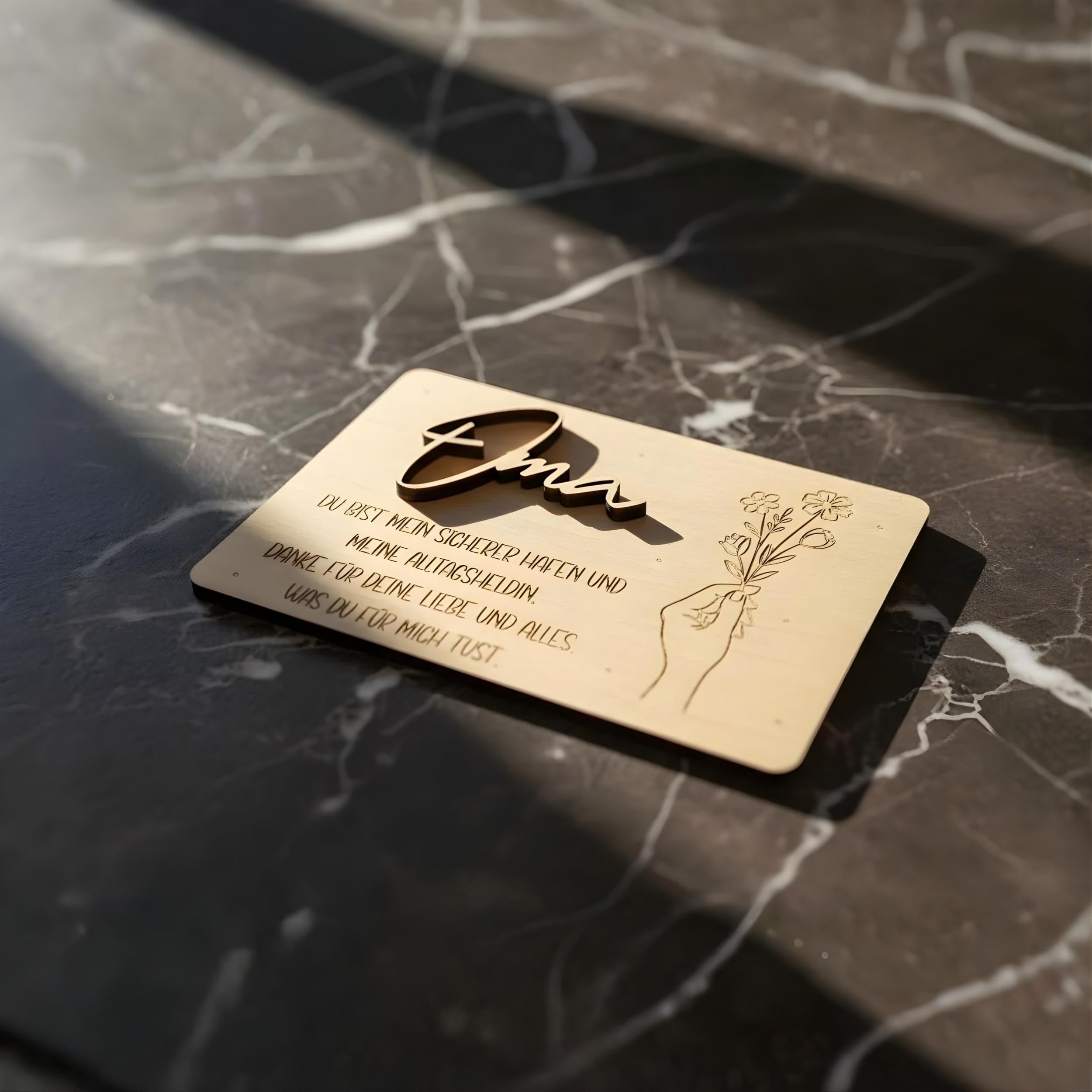 Holz-Geschenkkarte "Oma" | Handgefertigt and personalisierbar