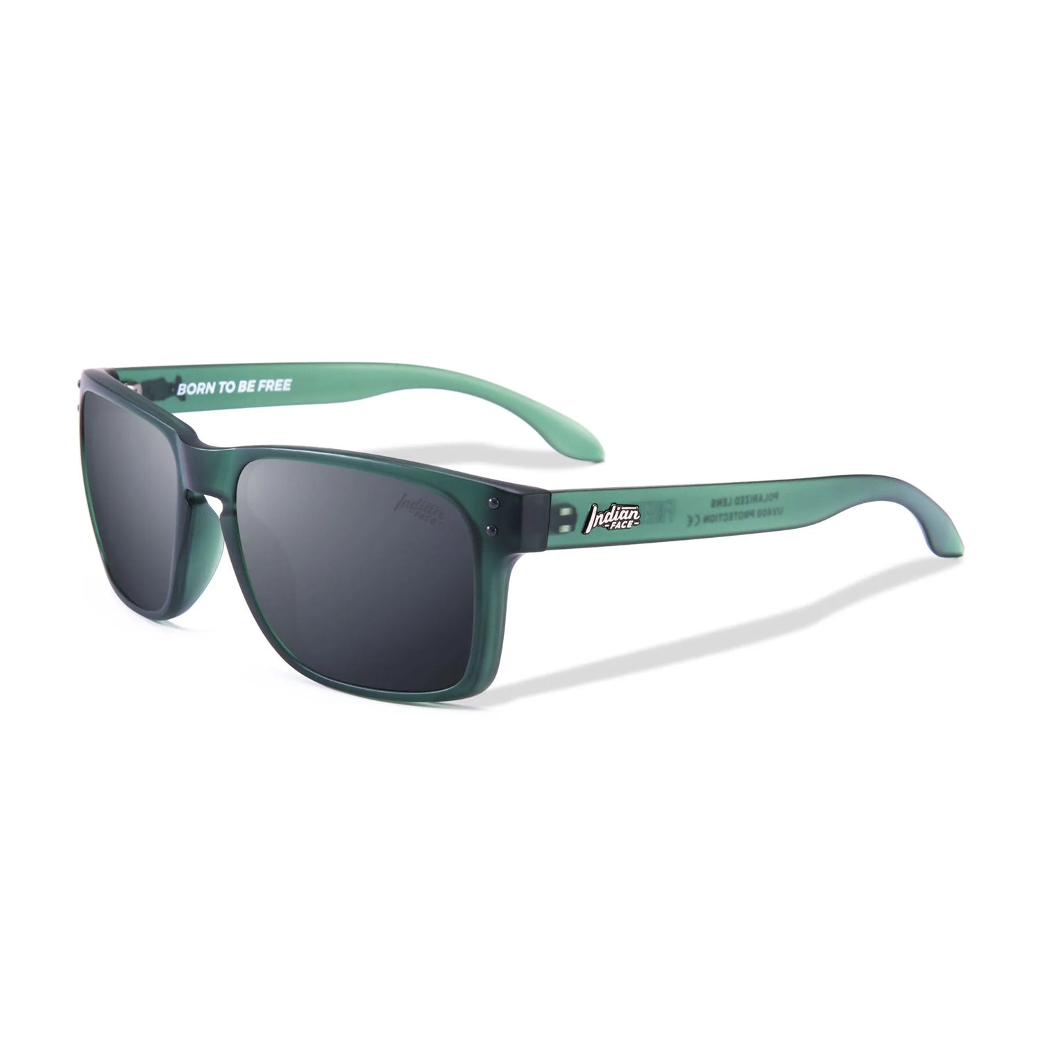 Ein Paar mattgrüne Sonnenbrille The Indian Face® by INDICOM BRANDS SL mit dunkel polarisierten HD-Gläsern. Auf dem linken Bügel steht BORN TO BE FREE, rechts ist das Logo von Indian Motorcycles und zusätzlicher weißer Text zu sehen.