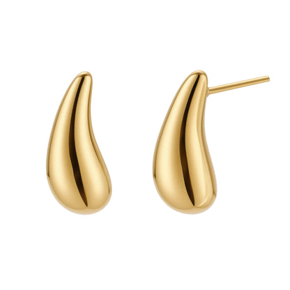 Goldene Tropfen Ohrstecker mit Stiften, Produktansicht schräg von der Seite vor weißem Hintergrund