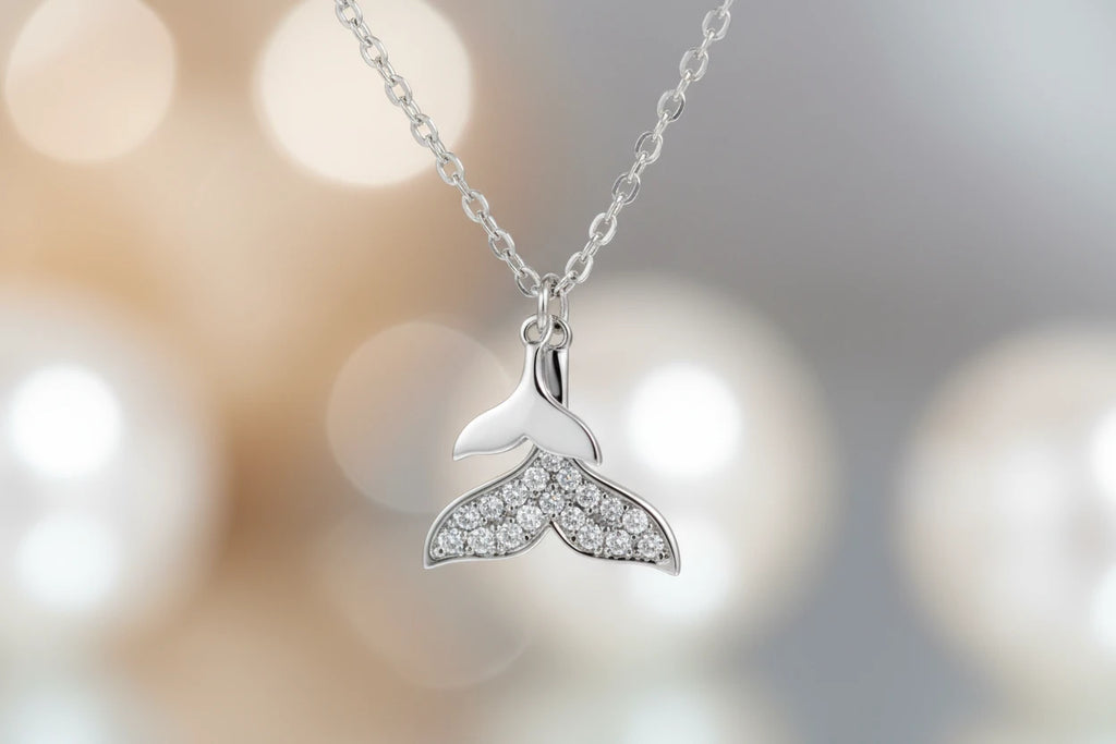 Whale Tail Crystal Halskette