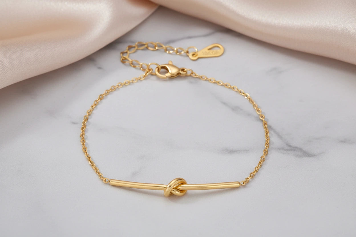 Twisted Knot Bar Armband