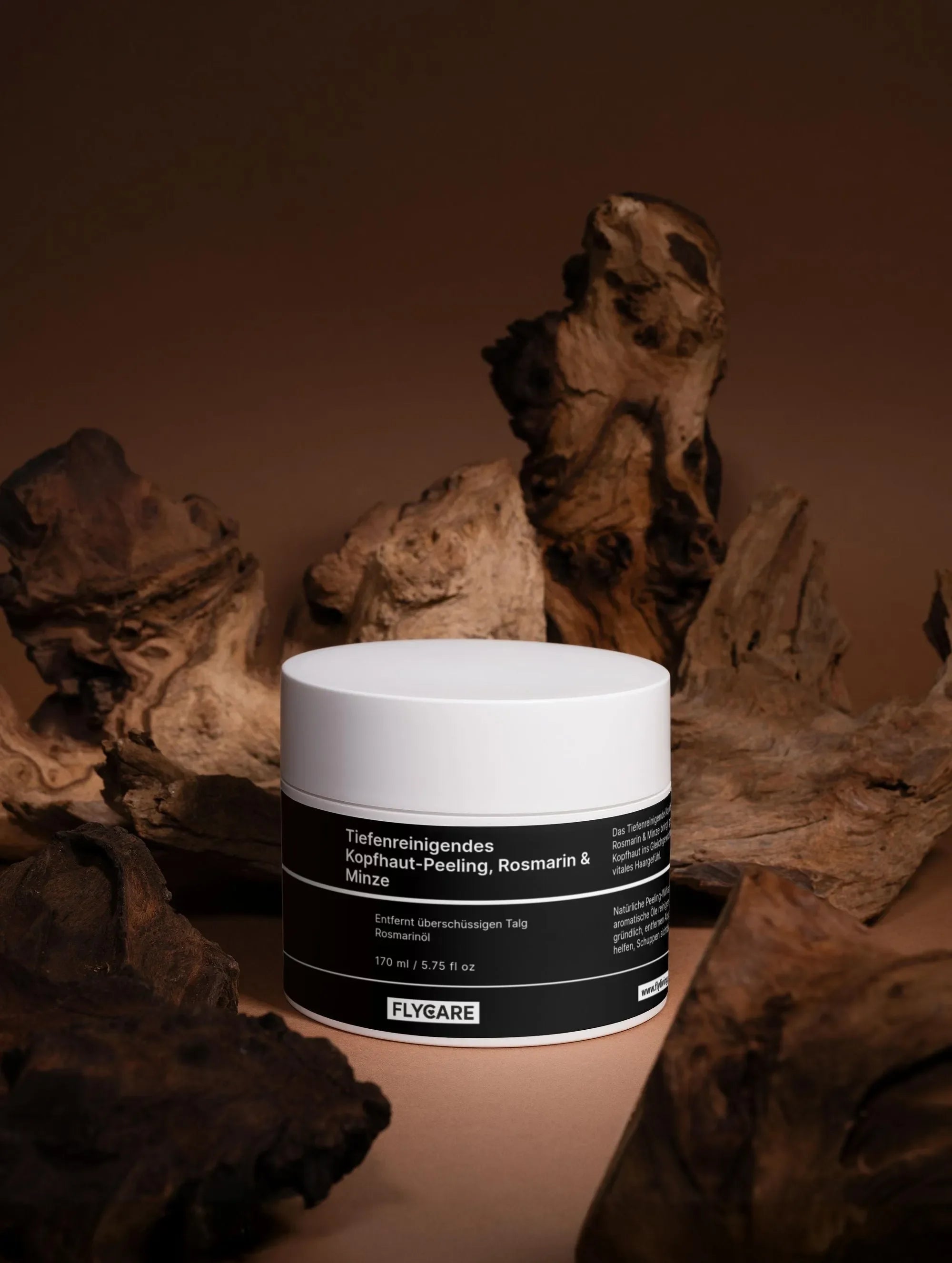 Tiefenreinigendes Kopfhaut-Peeling, Rosmarin & Minze﻿ von flycare