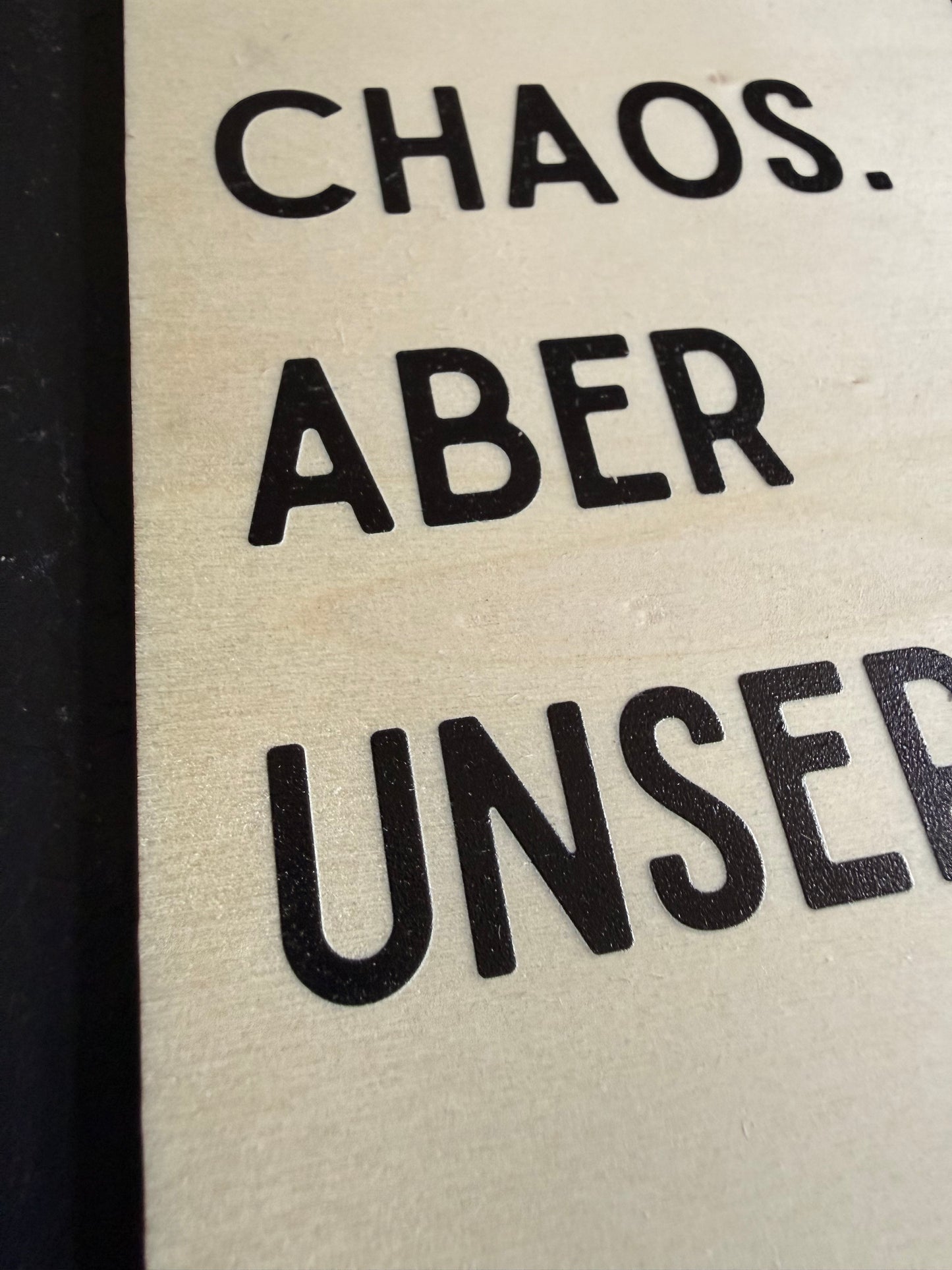 Holzkarte „Chaos. Aber unseres!“ | UV-Druck Geschenkkarte