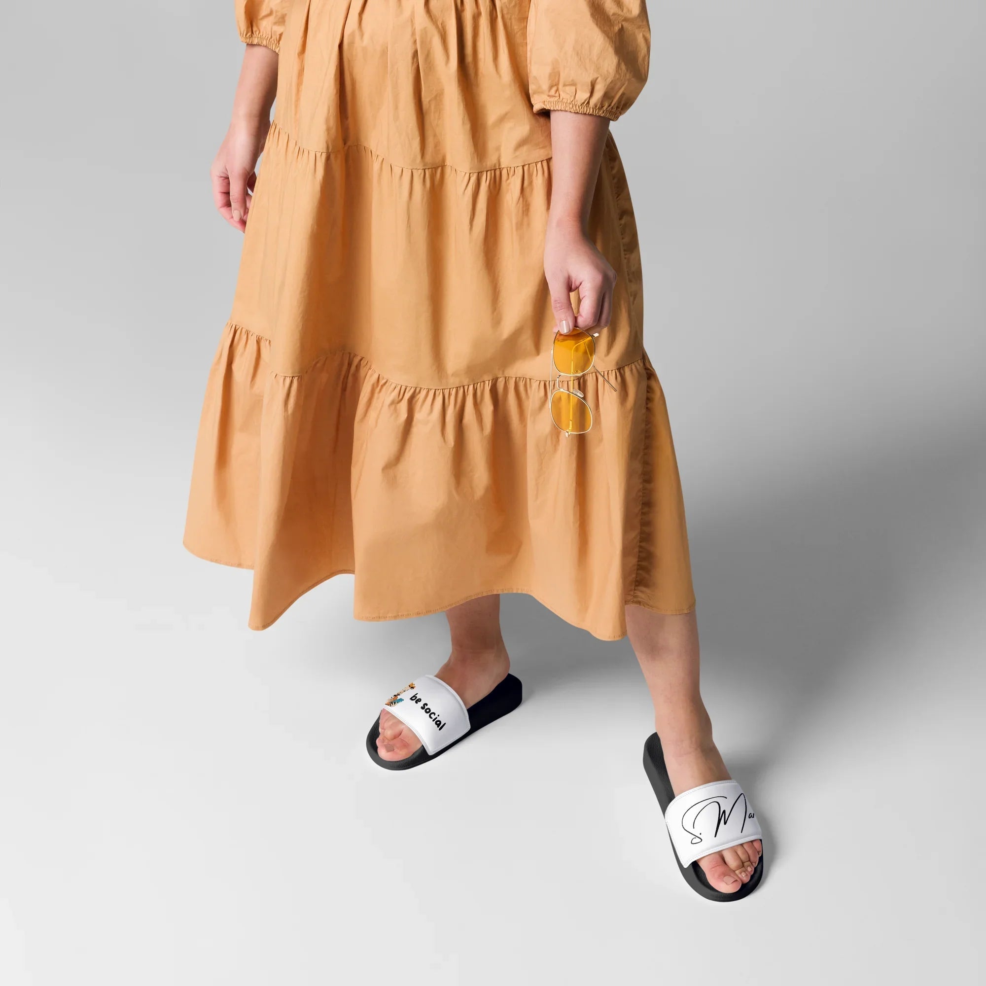 Badeschlappen "be social" für Frauen - Slippers - flyliving