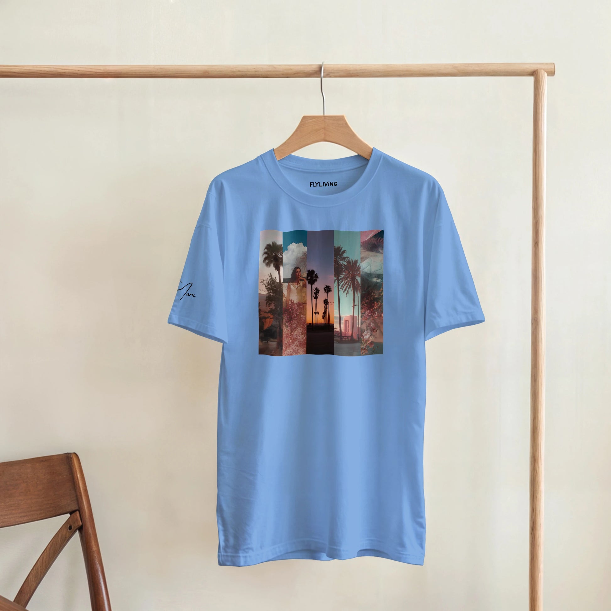 Hellblaues baumwoll-t-shirt mit buntem tropischem motiv palm trees und architektur in la sentimental heavyweight model
