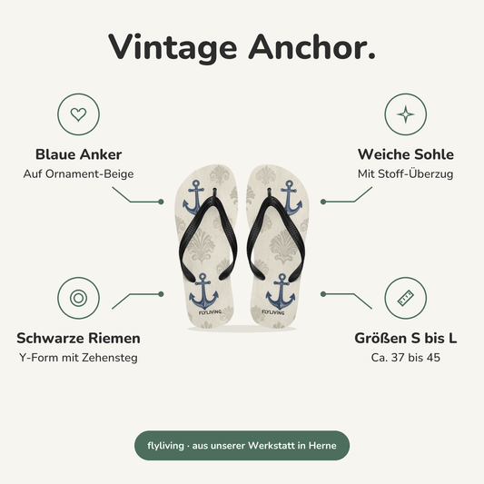 Erklärbild Vintage Anchor. Blaue Anker: Auf Ornament-Beige, Weiche Sohle: Mit Stoff-Überzug, Schwarze Riemen: Y-Form mit Zehensteg, Größen S bis L: Ca. 37 bis 45