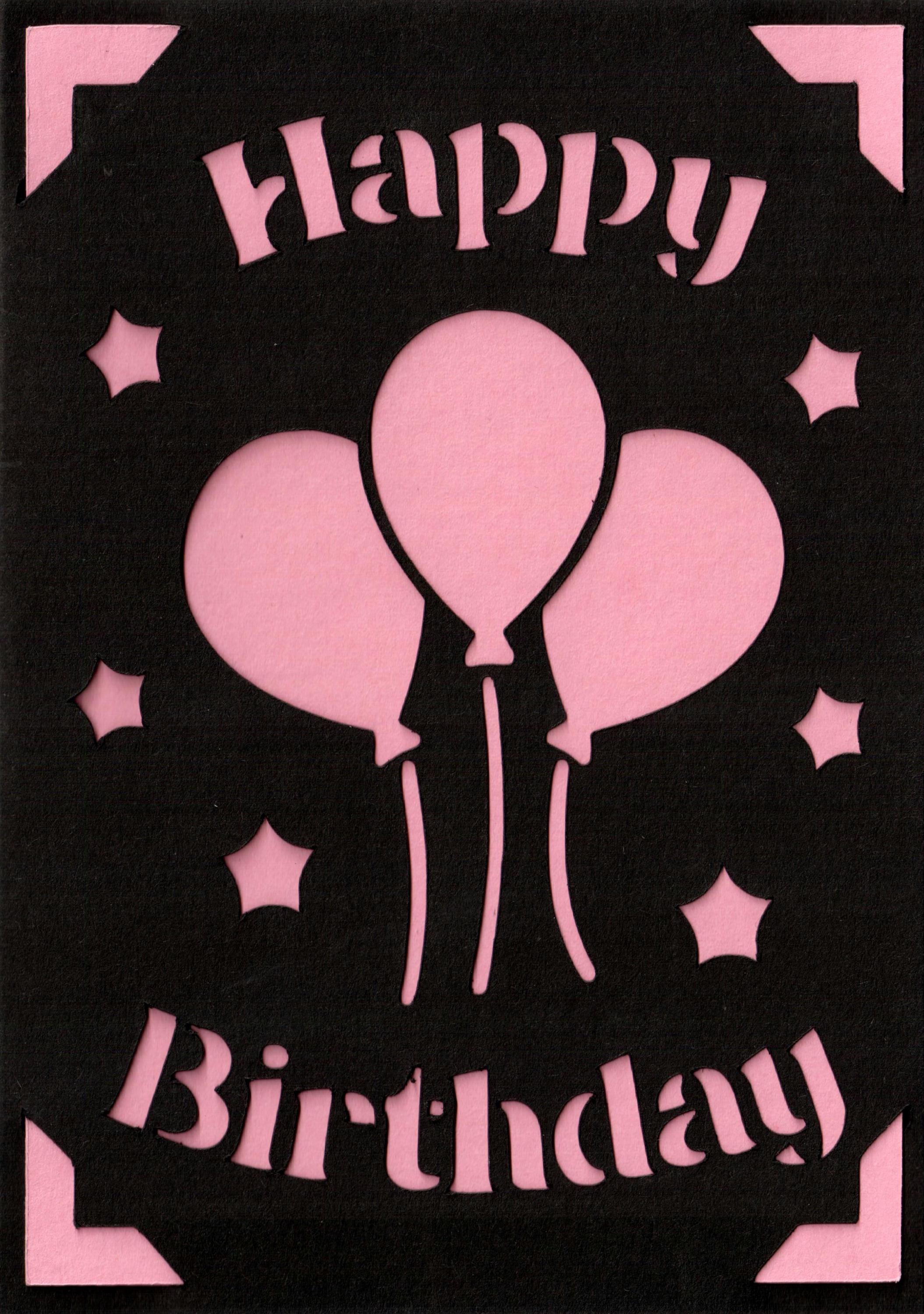 Geschenkkarte mit dem auschnittenen Text "Happy Birthday" und drei Ballons in der Mitte. Drum herum sind ausgestanzte Sterne. Größe DIN6, Kartenfarbe in Schwarz mit rosa Einlegekarte.