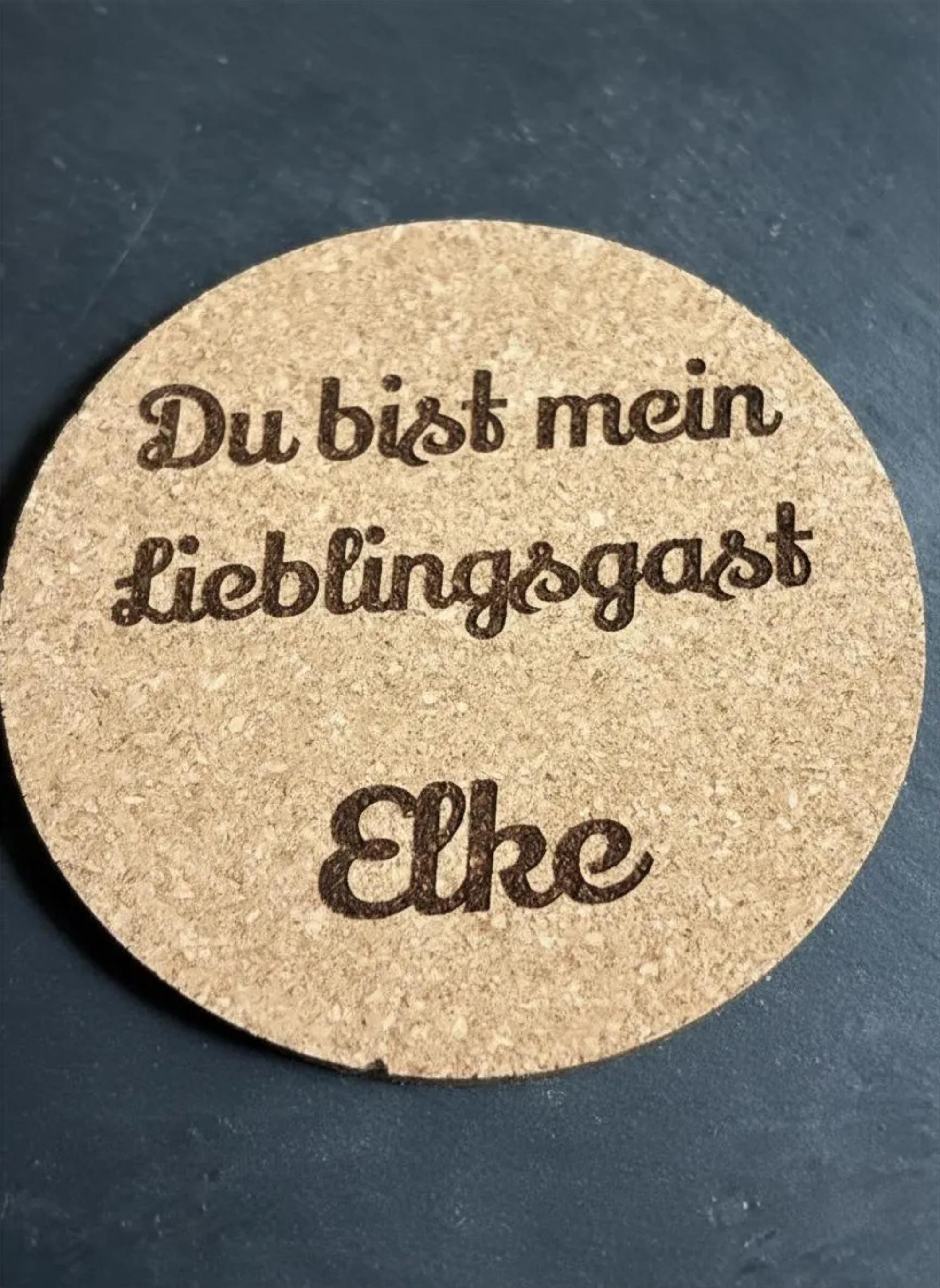 Personalisierter Kork Untersetzer – „Du bist mein Lieblingsgast“ – Namensgravur, 10 cm, Geschenk für Gäste, Freunde & Familie, Hochzeit