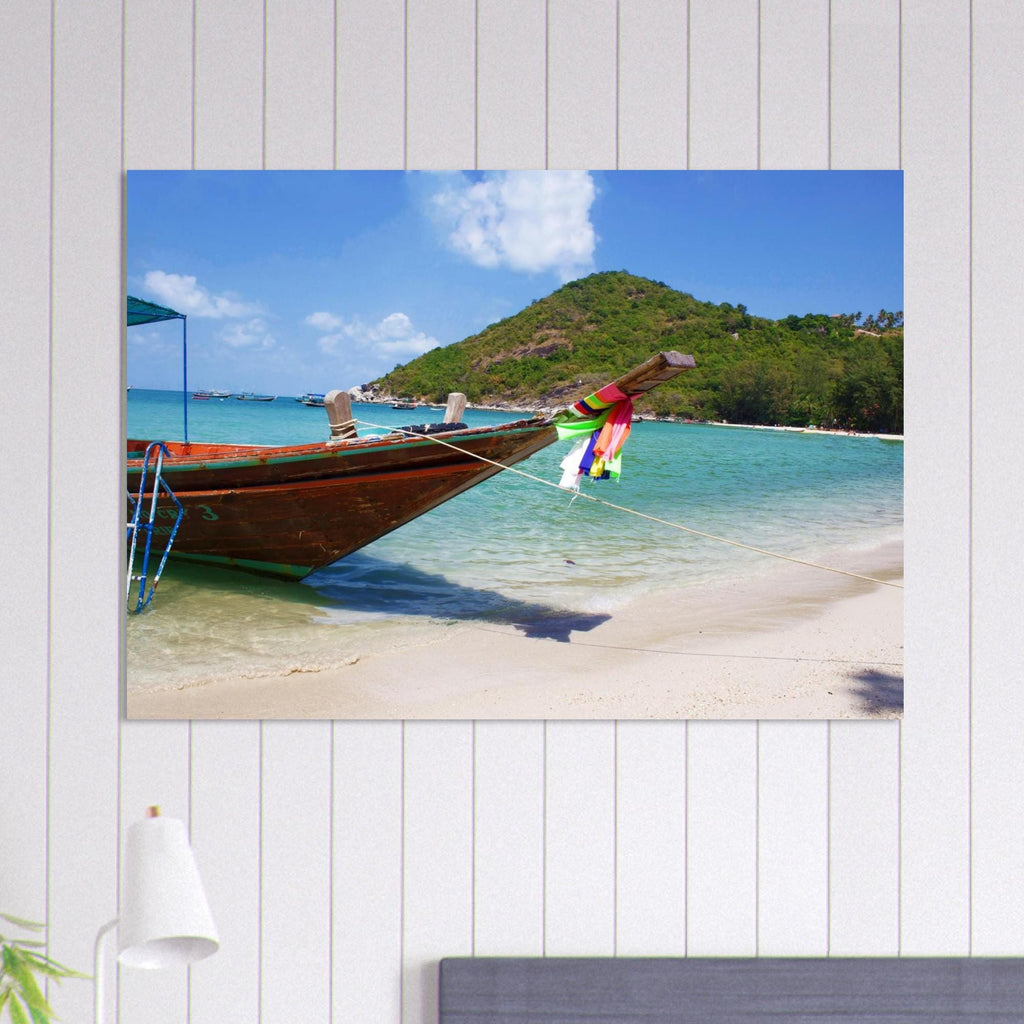 Thailand Bild: Longboat am Strand von Koh Pangan - Lebendige Farben & Hochwertiger Druck