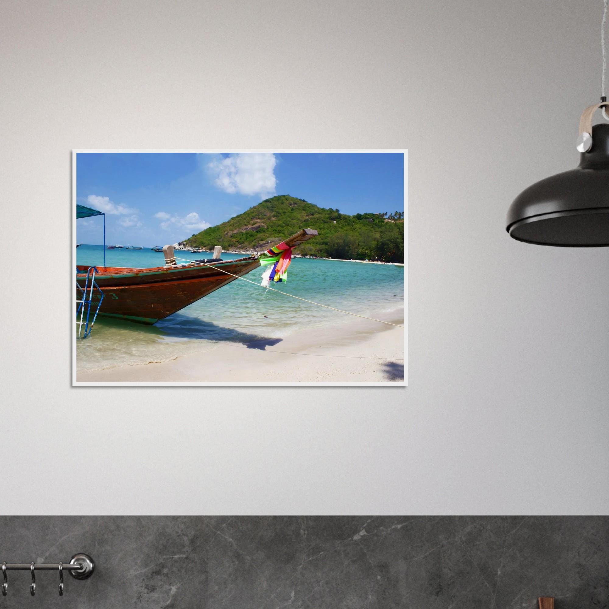 Gerahmtes Bild Longtailboot auf Koh Pangan - Edles Wandkunstwerk für dein Zuhause
