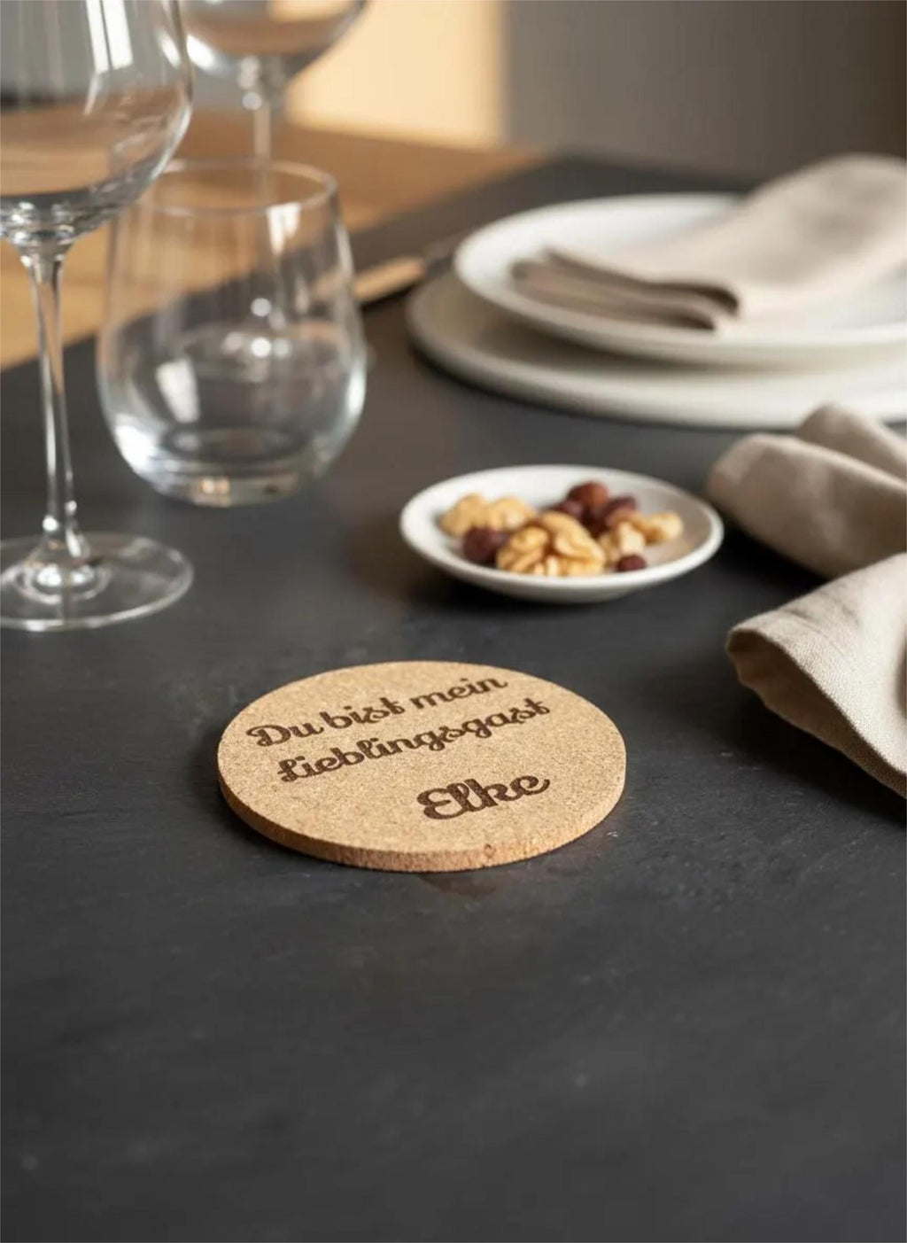 Personalisierter Kork Untersetzer – „Du bist mein Lieblingsgast“ – Namensgravur, 10 cm, Geschenk für Gäste, Freunde & Familie, Hochzeit