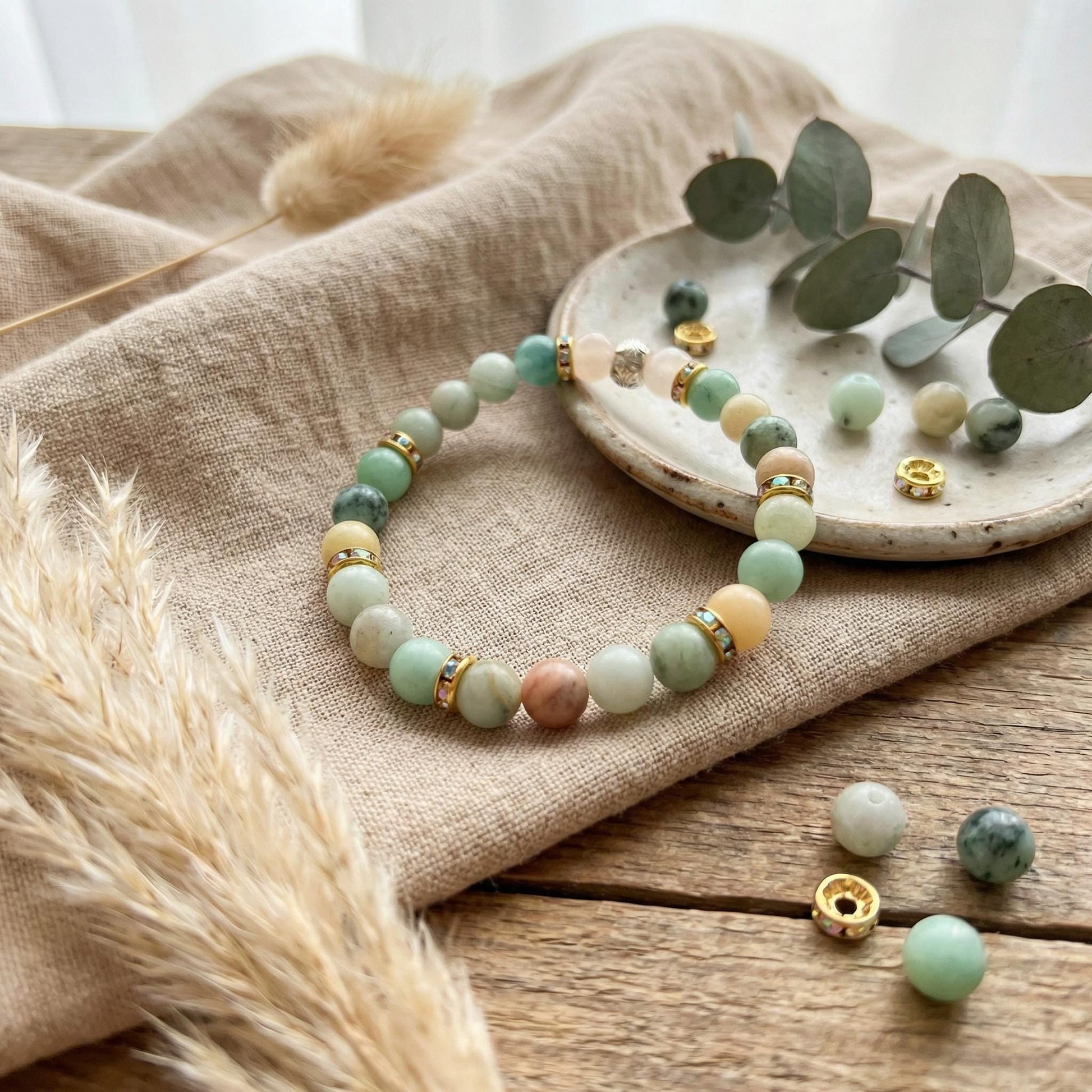 Armband aus Perlen