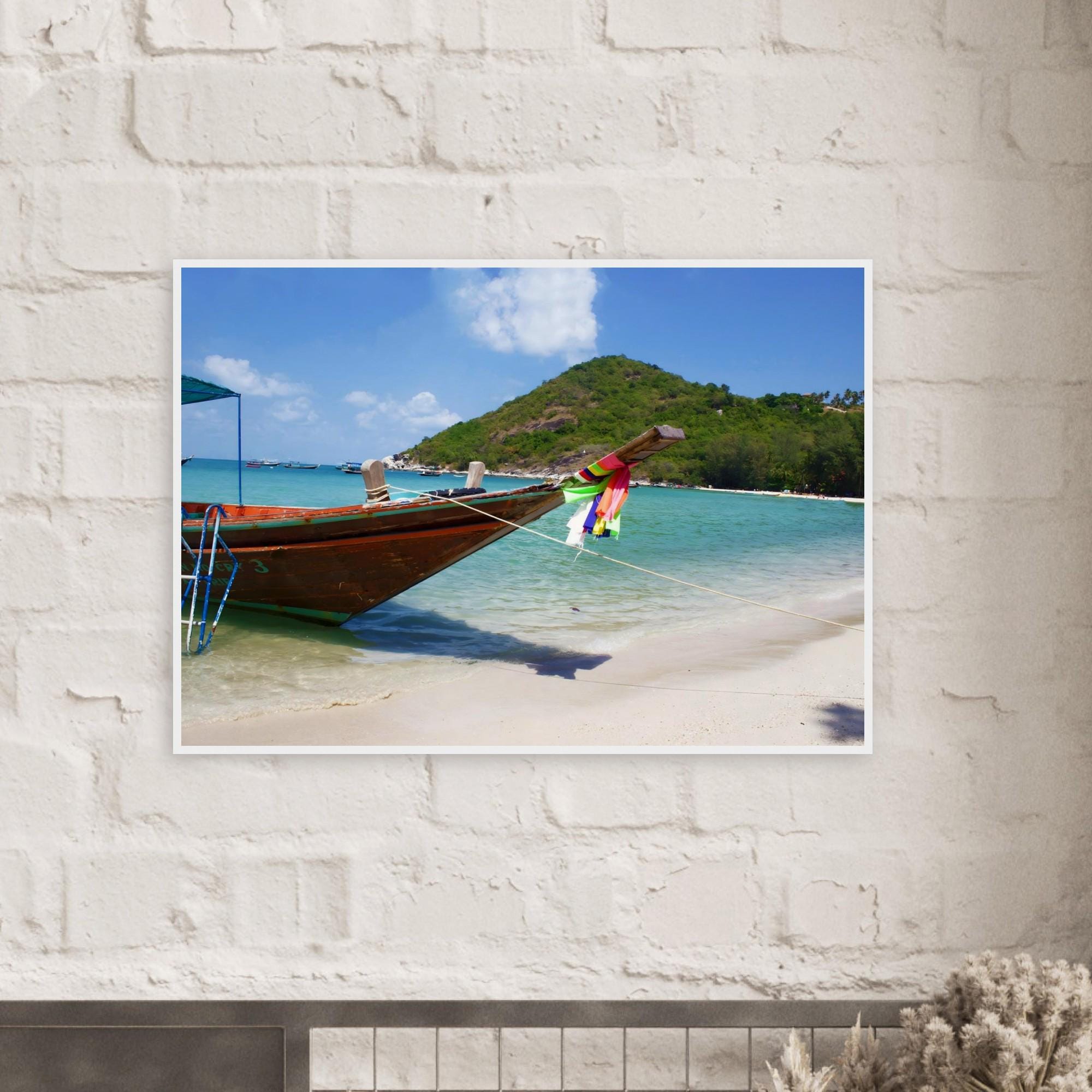 Gerahmtes Bild Longtailboot auf Koh Pangan - Edles Wandkunstwerk für dein Zuhause