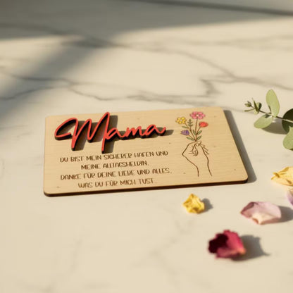 Holz-Geschenkkarte „Mama“, handgefertigt und personalisierbar