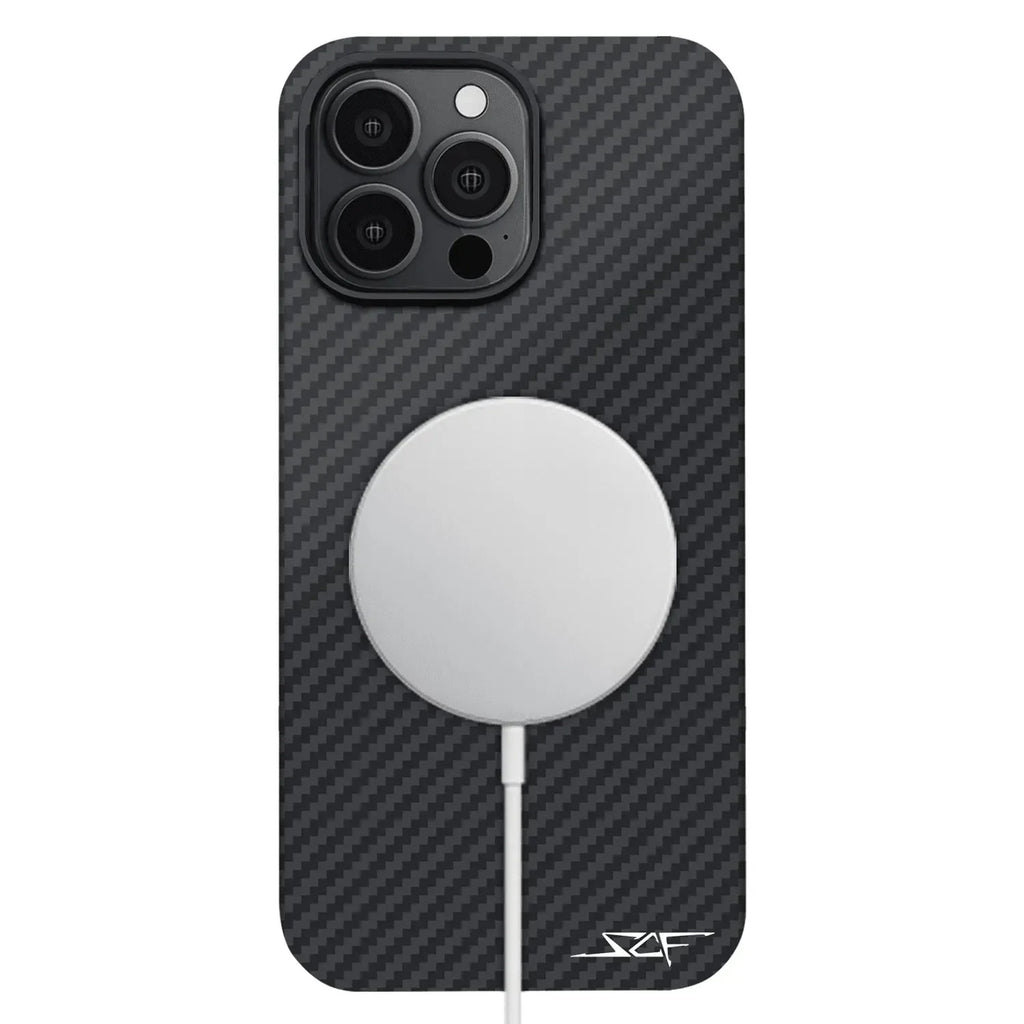 iPhone Case "Ghost" aus Carbon