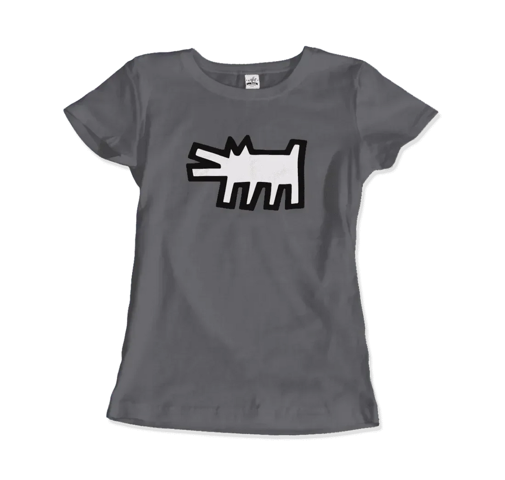 Das T-Shirt The Barking Dog Icon, 1990" aus dem Art-O-Rama Shop hat ein graues, tailliertes Design mit einer auffälligen weißen Hundegrafik im Cartoon-Stil und dicken schwarzen Konturen auf der Brust, die einen Hauch von Street Art vermitteln.