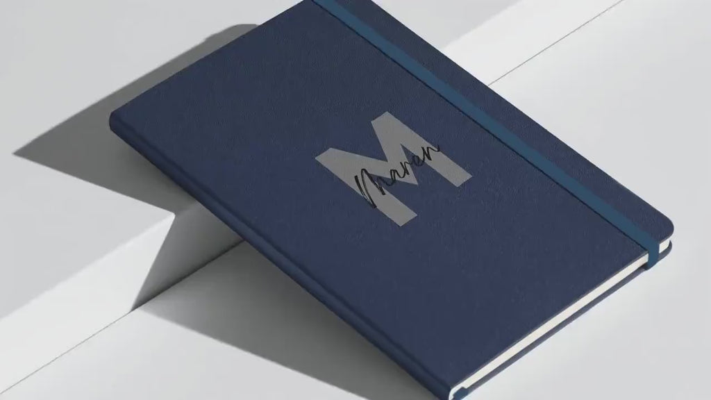 Personalisiertes Notizbuch mit Initiale & Name – Hardcover Journal A5, Geschenk für Büro, Studium, Lehrer und Kollegin, verschiedene Farben