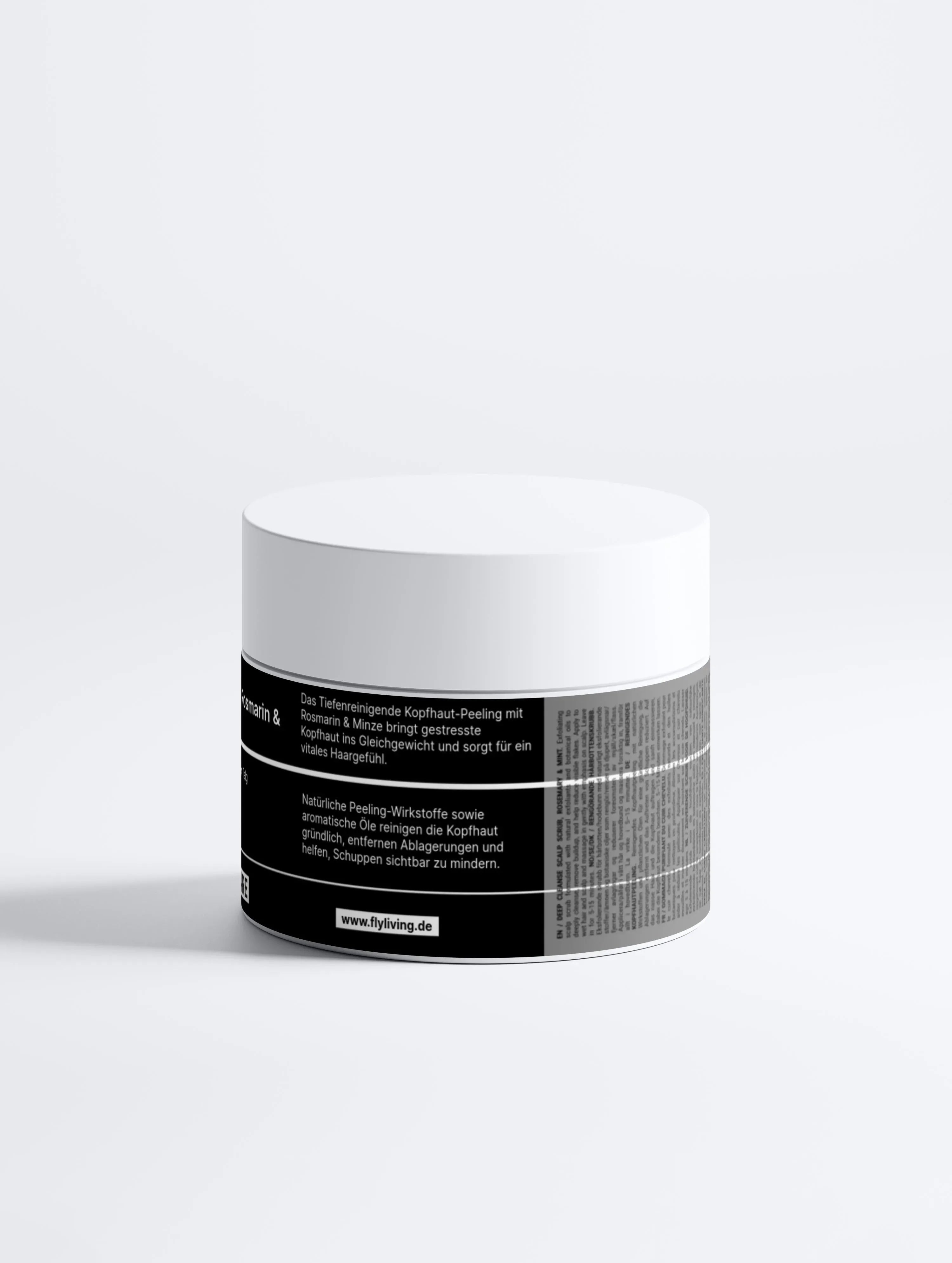 Tiefenreinigendes Kopfhaut-Peeling mit Rosmarin und Minze von flyliving.de.